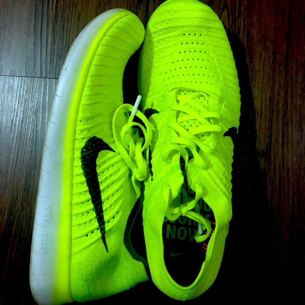 Price reflects all of the shoes pictured!